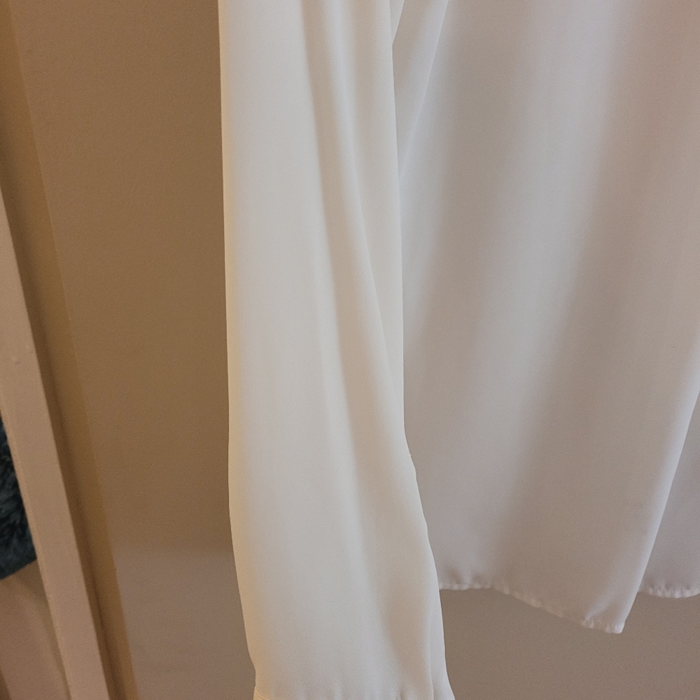 Cream Blouse - Picture 4 of 5